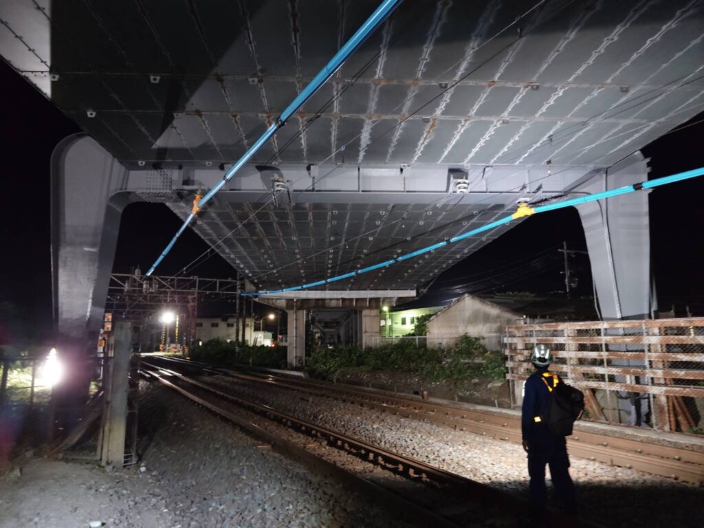 米原・坂田北陸線Bi塗装他<br />
（橋脚塗替塗装工事）