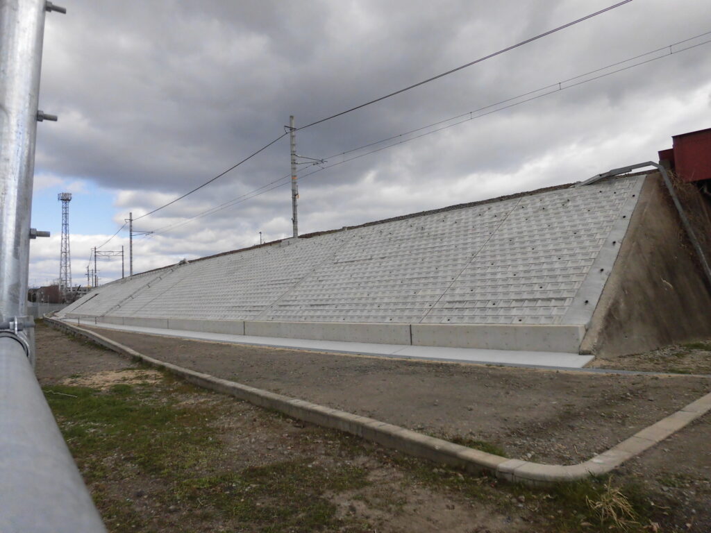 京都支社管内斜面防災対策A（2021年度）（斜面防災対策工事）