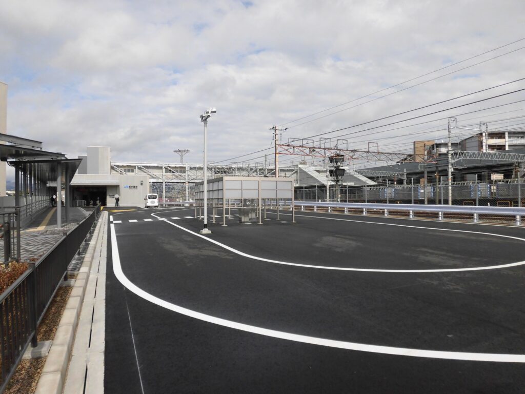 西大路駅バリアフリーに伴う土木Ⅱ期工事<br />
（駅・周辺構造物改良工事）