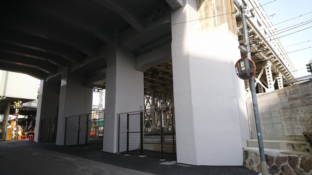 稲荷・東福寺九条跨線橋耐震補強他<br />
（跨線橋耐震補強工事）